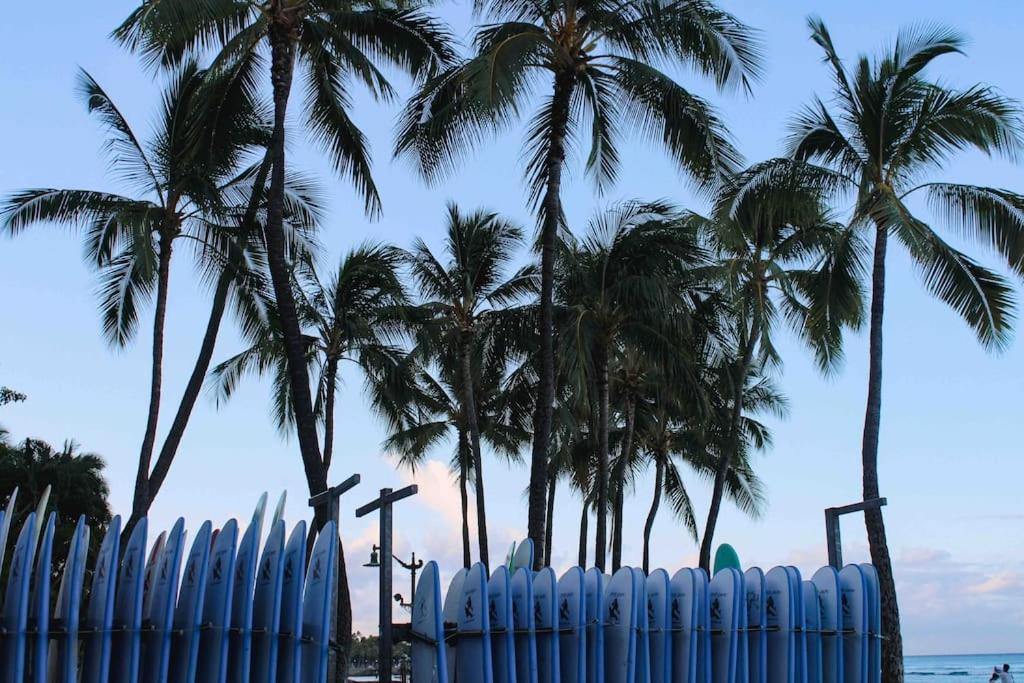 Seashore Waikiki Studio 1 Block From A Beach No Resort Fees Honolulu Bagian luar foto