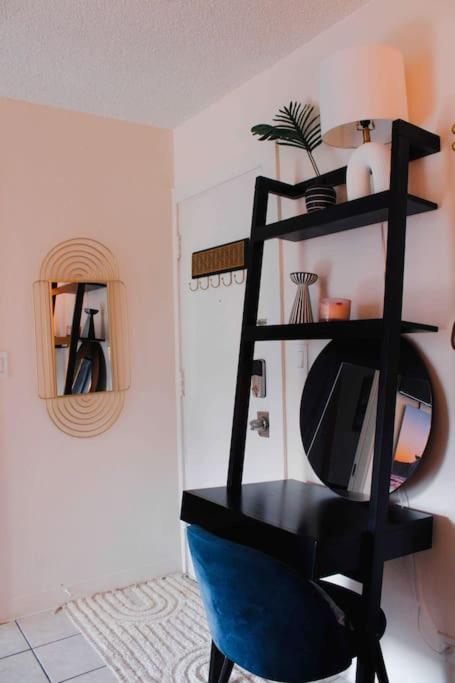 Seashore Waikiki Studio 1 Block From A Beach No Resort Fees Honolulu Bagian luar foto