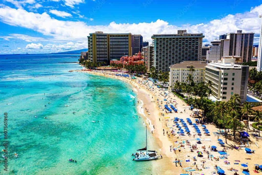 Seashore Waikiki Studio 1 Block From A Beach No Resort Fees Honolulu Bagian luar foto