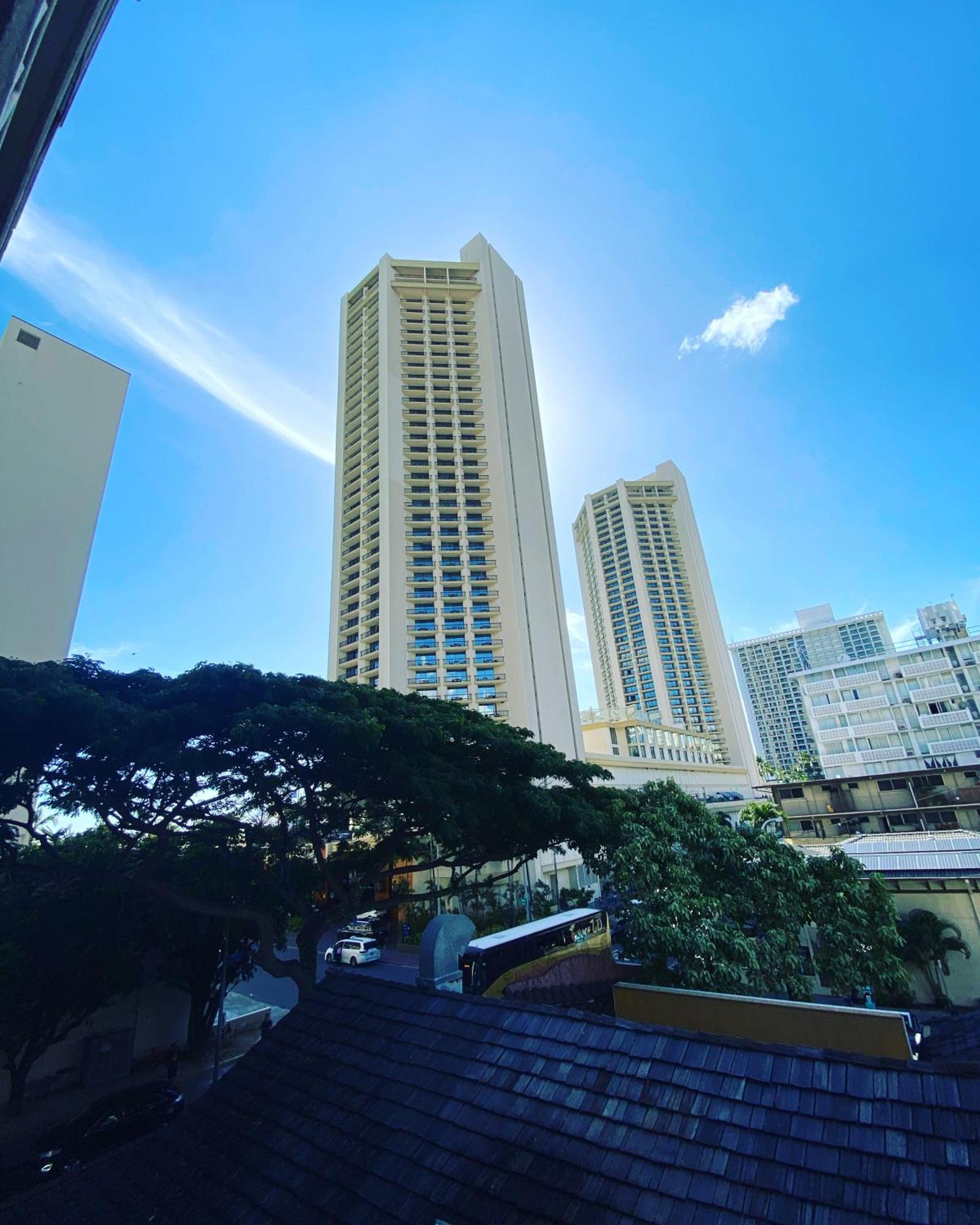 Seashore Waikiki Studio 1 Block From A Beach No Resort Fees Honolulu Bagian luar foto