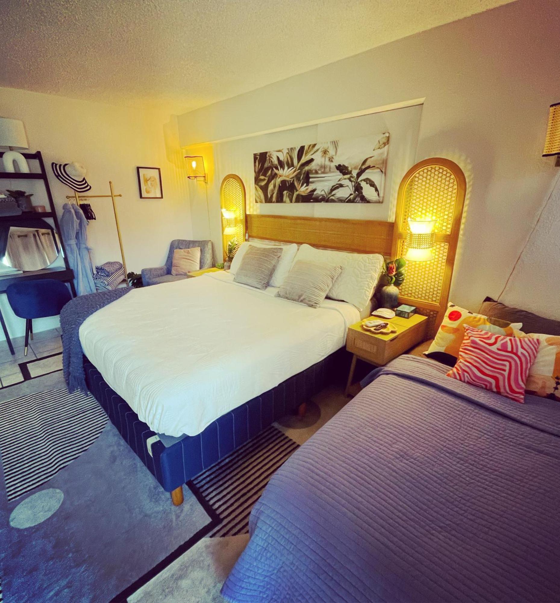 Seashore Waikiki Studio 1 Block From A Beach No Resort Fees Honolulu Bagian luar foto