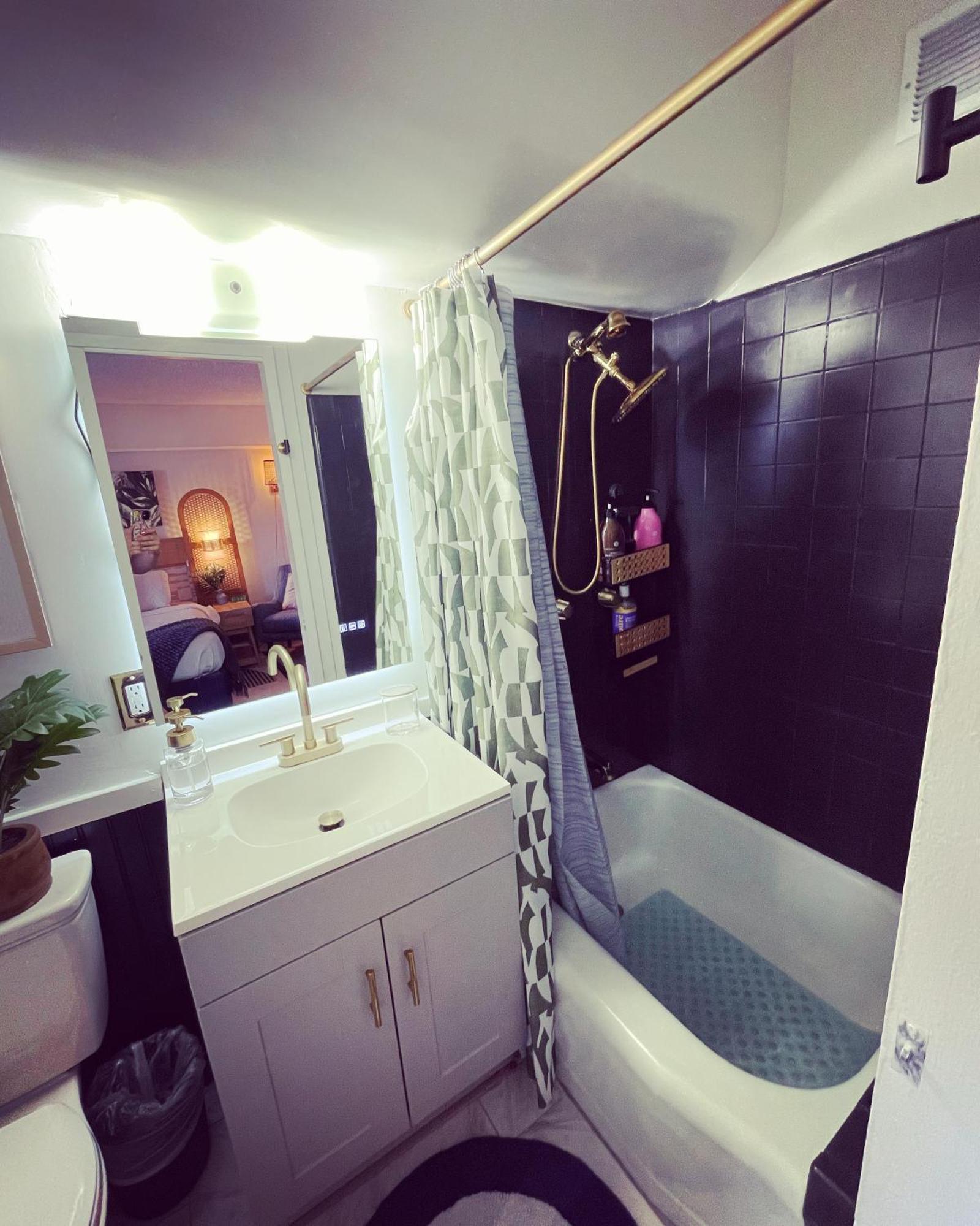 Seashore Waikiki Studio 1 Block From A Beach No Resort Fees Honolulu Bagian luar foto